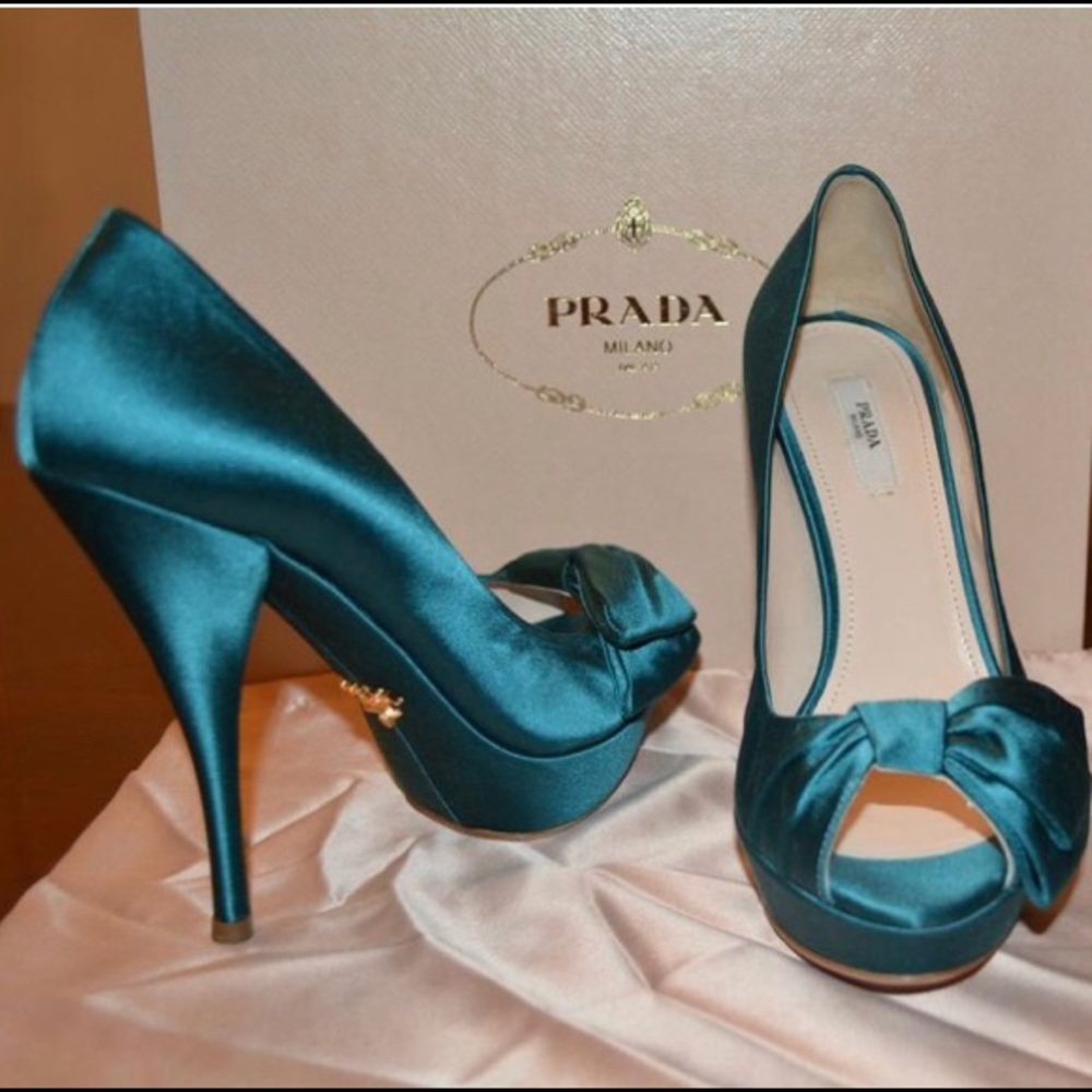 ๐ธ๐PRADA Satin Platform Turquoise Heels Size 8๐ - Picture 2 of 6